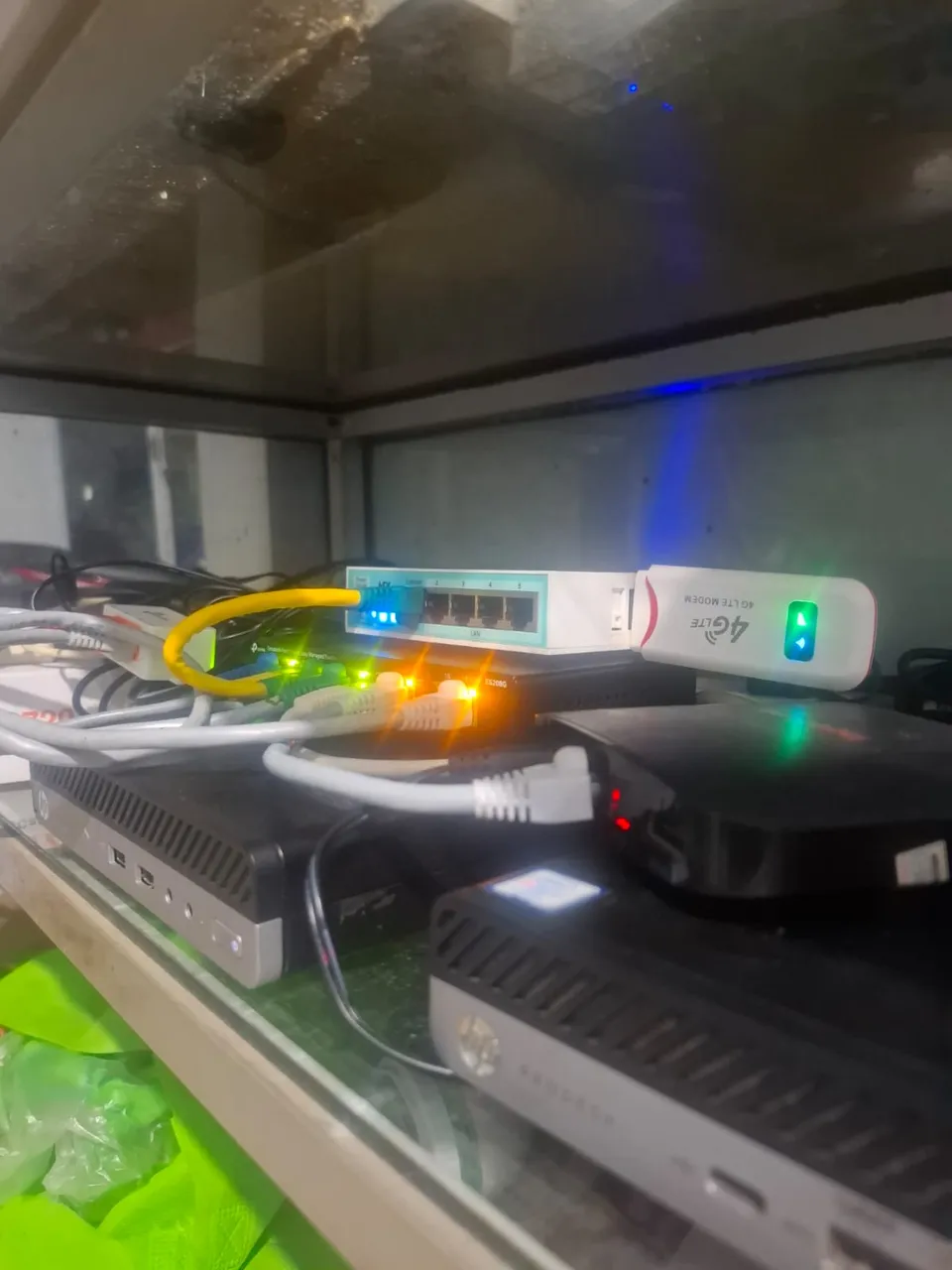 DIY UPS setup with car battery and inverter powering the home server